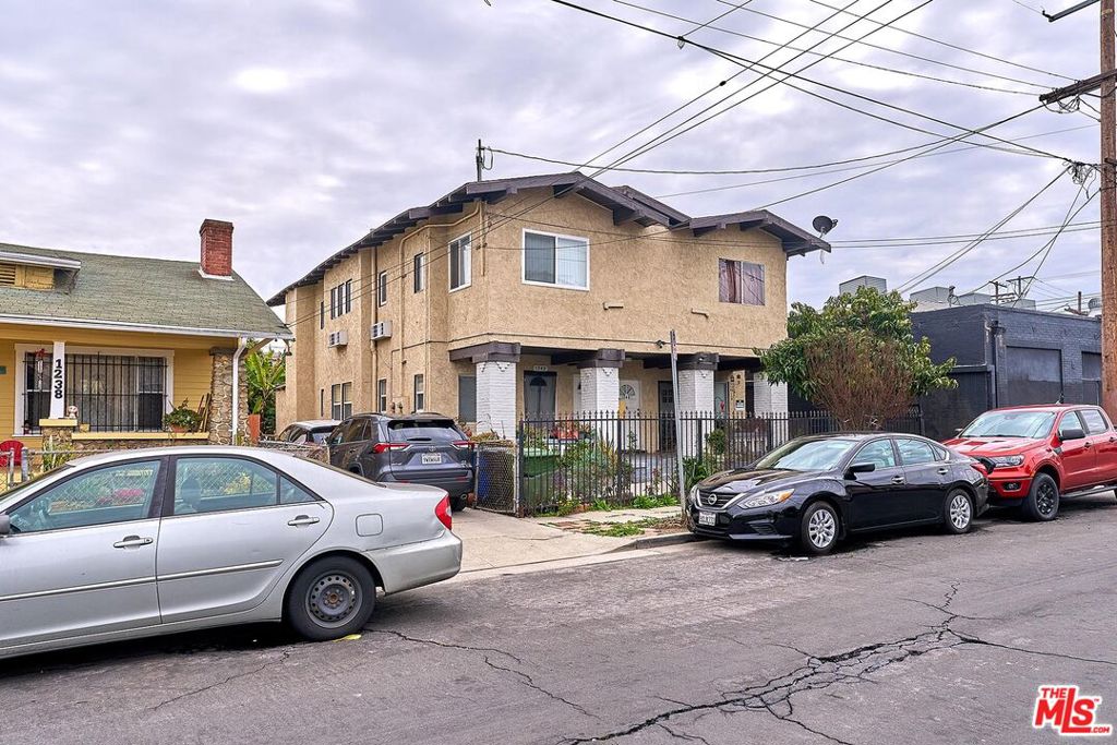 1242 S Kingsley Drive, Los Angeles, CA 90006 — photo 1