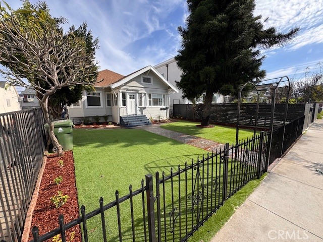 1334 S Berendo Street, Los Angeles, CA 90006 — photo 1