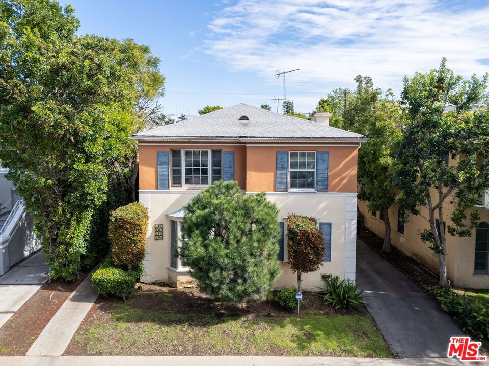 428 N Genesee Avenue, Los Angeles, CA 90036 — photo 1