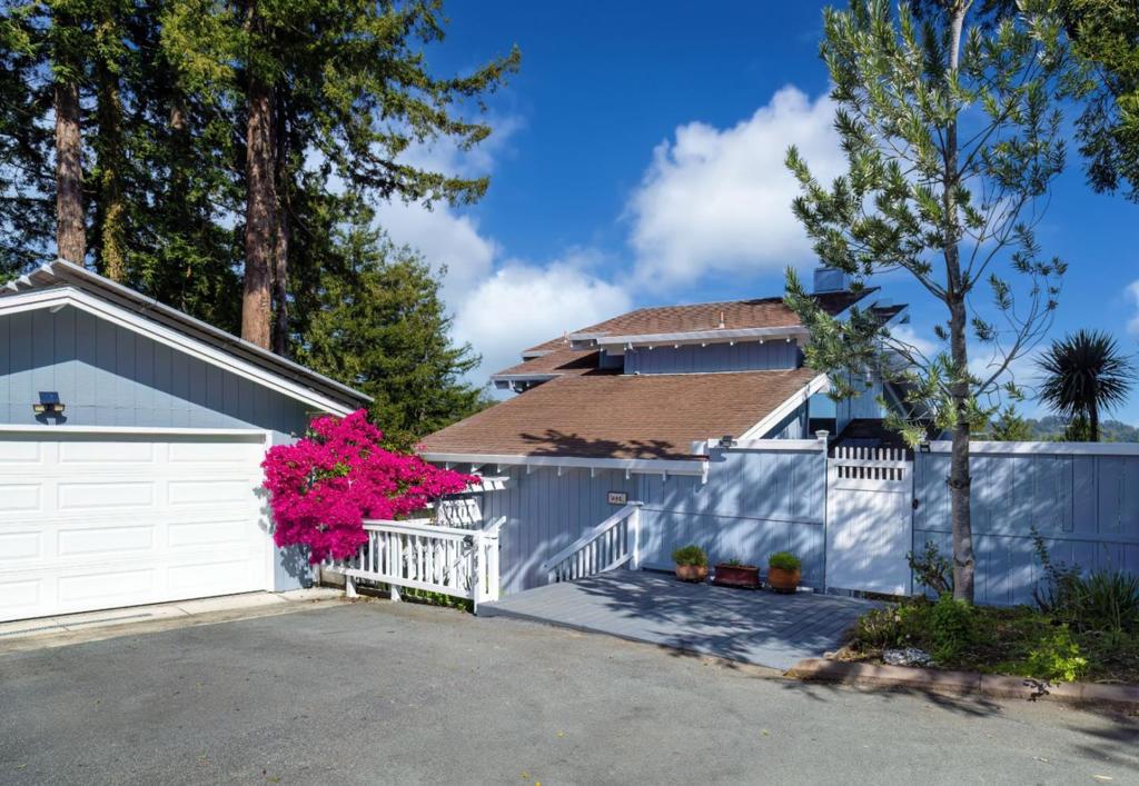 645 Skyward Drive