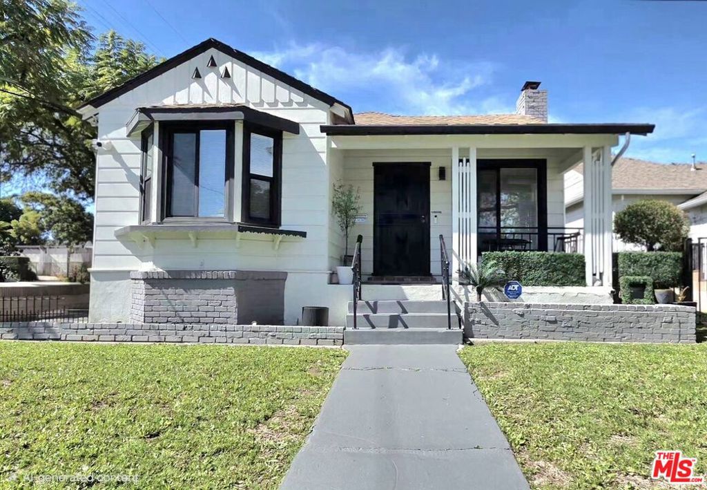 153 N Hanford Avenue, San Pedro, CA 90732 — photo 1