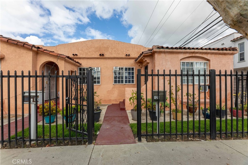 2000 Pacific, Long Beach, CA 90806 — photo 1