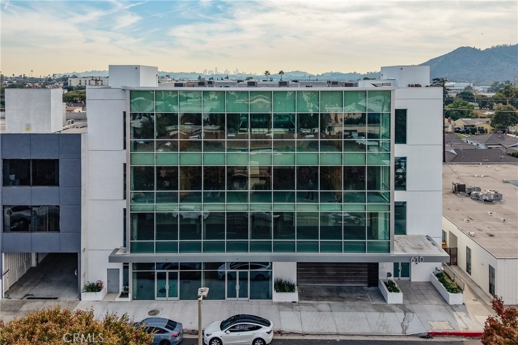 610 W Broadway 400, Glendale, CA 91204 — photo 1