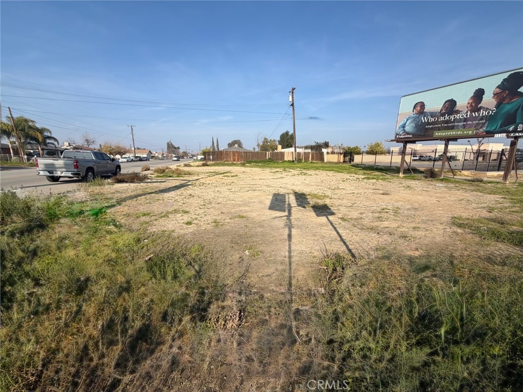 1000 E California, Bakersfield, CA 93307 — photo 1