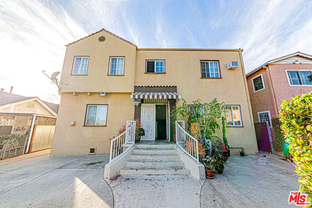 1159 West Boulevard, Los Angeles, CA 90019 — photo 1