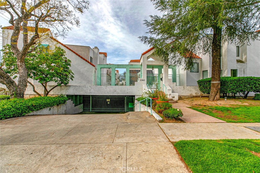 1340 Glenwood Road 4, Glendale, CA 91201 — photo 1
