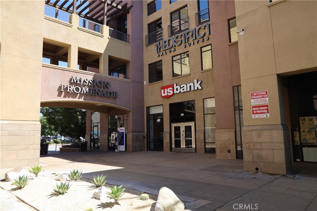 101 W Mission Boulevard, Pomona, CA 91766 — photo 1