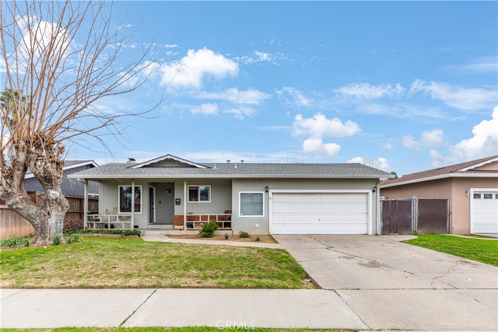 3216 El Capitan, Merced, CA 95340 — photo 1