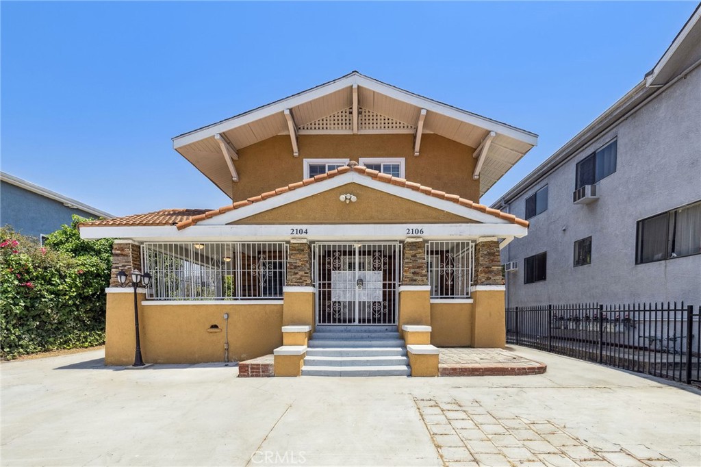 2104 Crenshaw Boulevard, Los Angeles, CA 90016 — photo 1