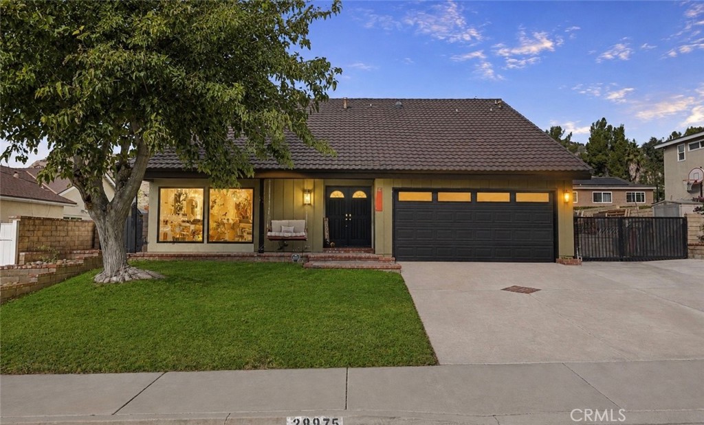 28975 Lotusgarden Dr, Canyon Country, CA 91387 — photo 1