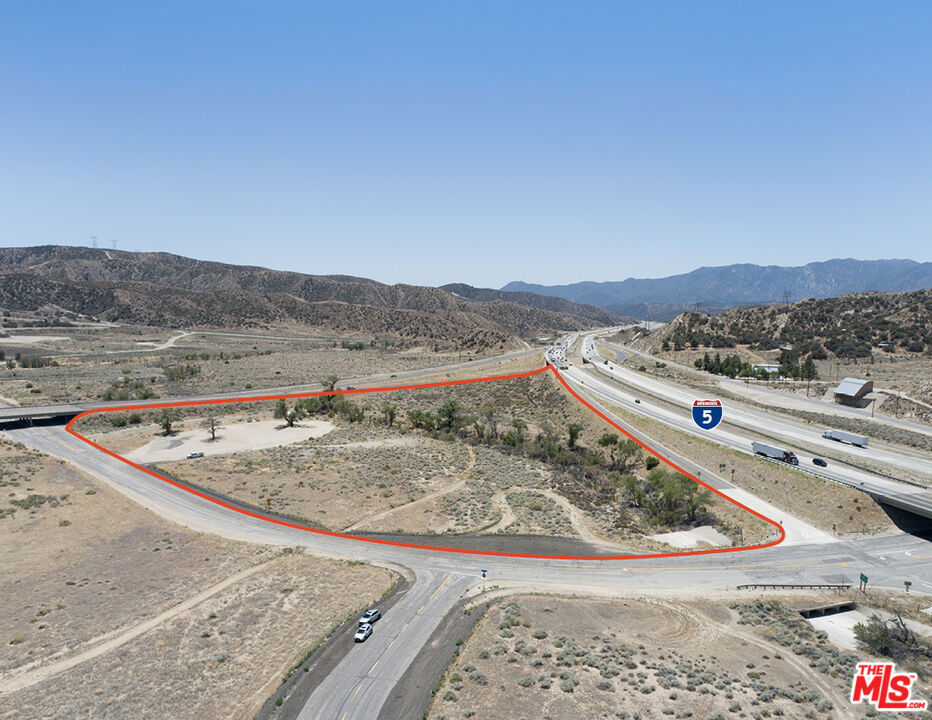 9 Quail Lake Road, Lebec, CA 93243 — photo 1
