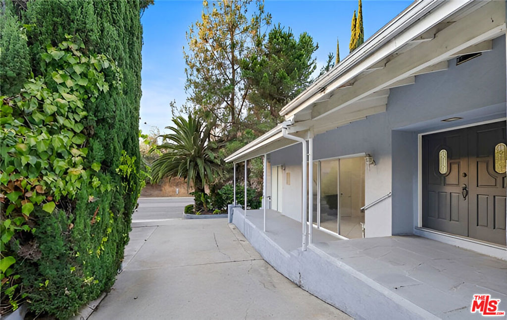 4348 Sepulveda Boulevard, Sherman Oaks, CA 91403 — photo 1