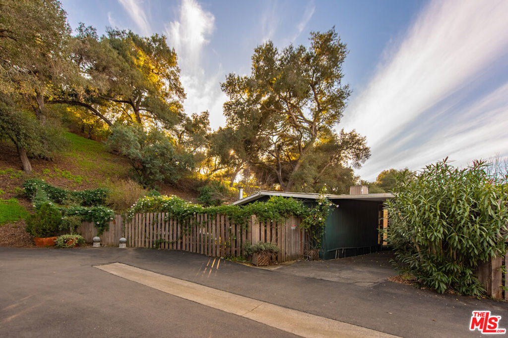 1667 Las Virgenes Canyon Road 5, Calabasas, CA 91302 — photo 1