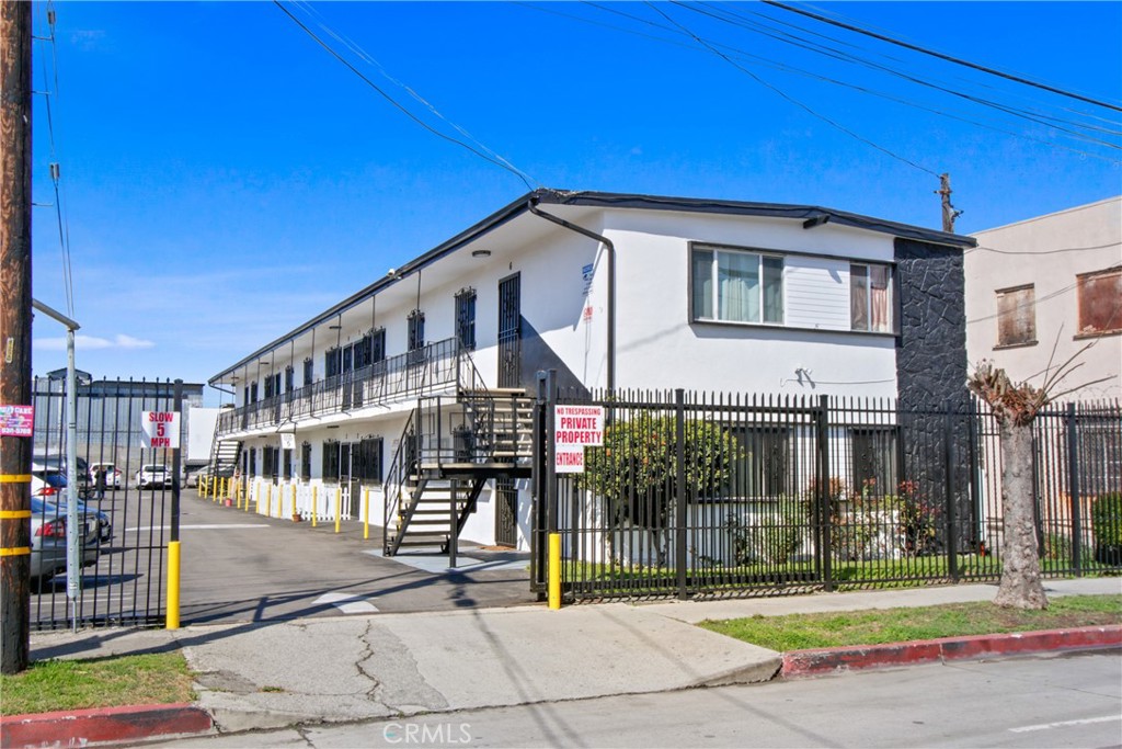 8711 Avalon, Los Angeles, CA 90003 — photo 1