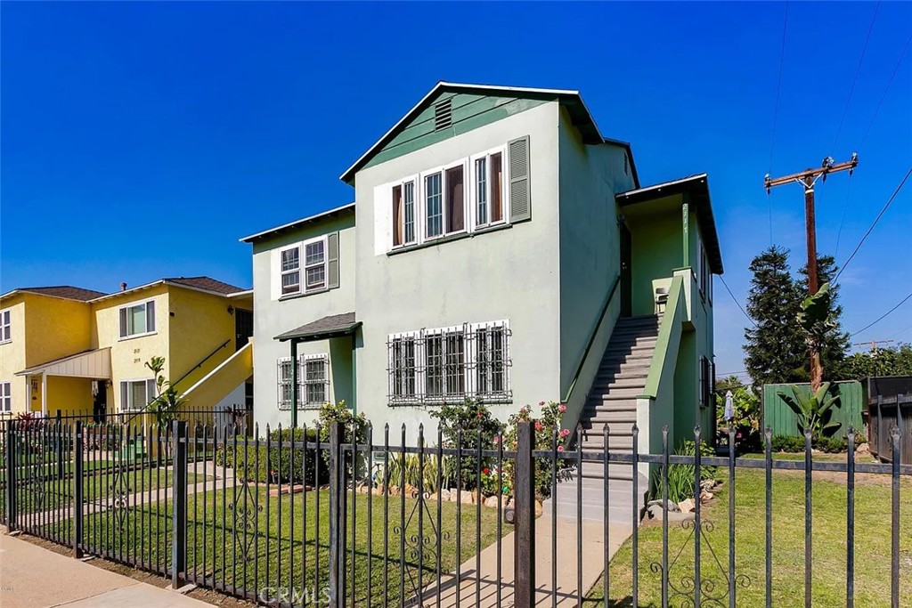 2115 W 102nd, Los Angeles, CA 90047 — photo 1