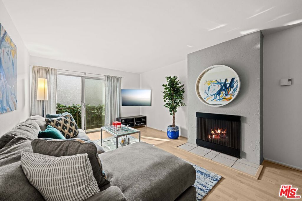 3640 Cardiff Avenue 104, Los Angeles, CA 90034 — photo 1