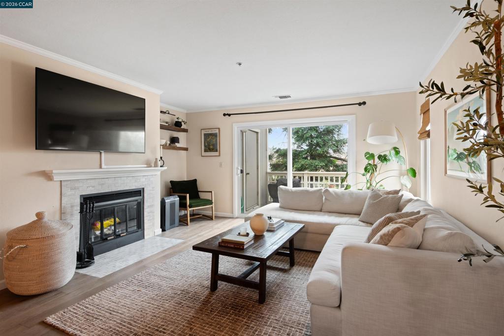 2721 Oak Rd L, Walnut Creek, CA 94597 — photo 1