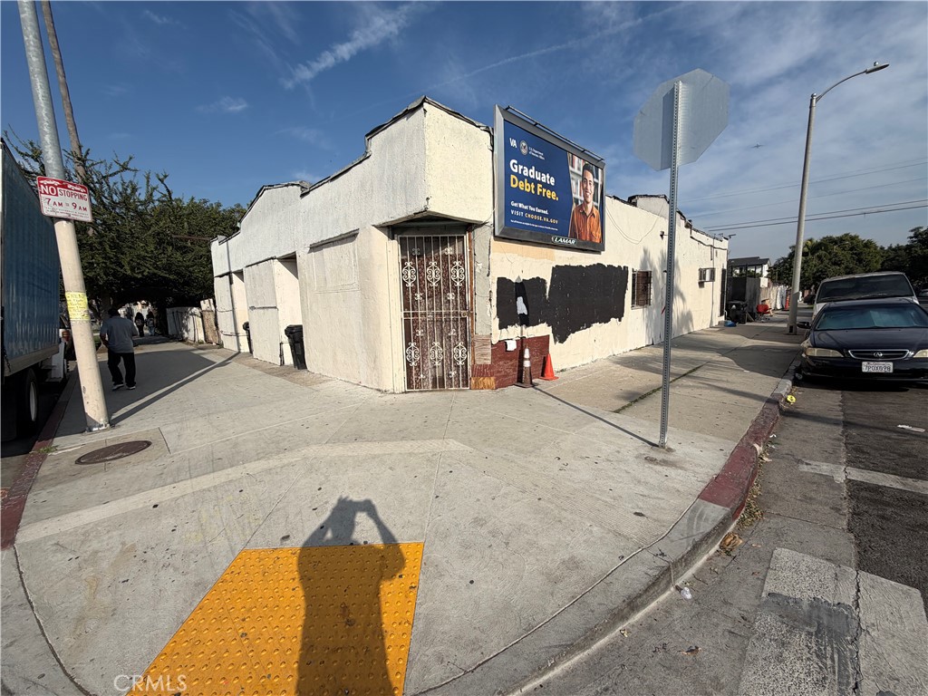 8230 S Main, Los Angeles, CA 90003 — photo 1