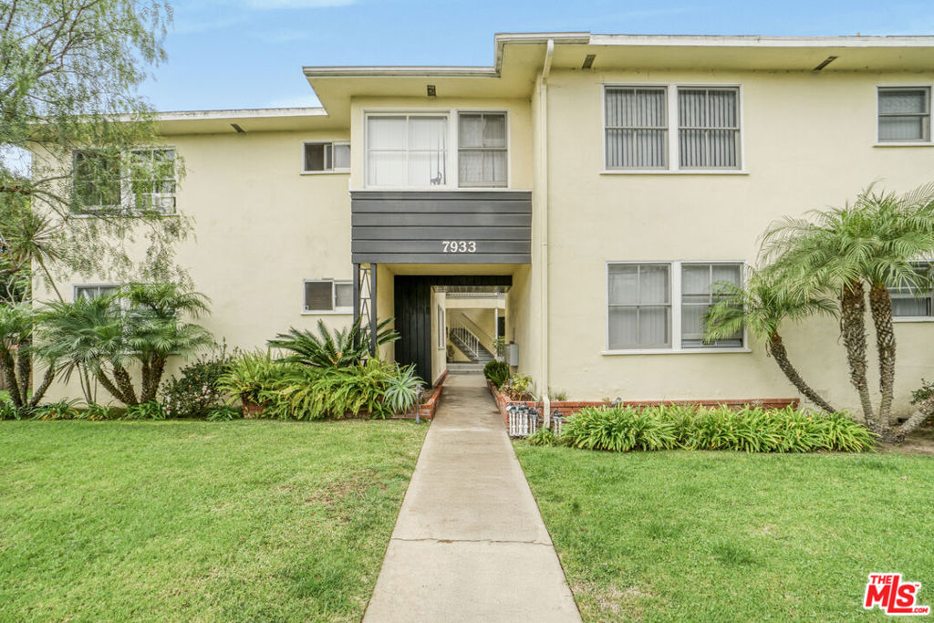 7933 Alverstone Avenue, Los Angeles, CA 90045 — photo 1