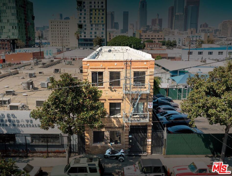 553 Stanford Avenue, Los Angeles, CA 90013 — photo 1