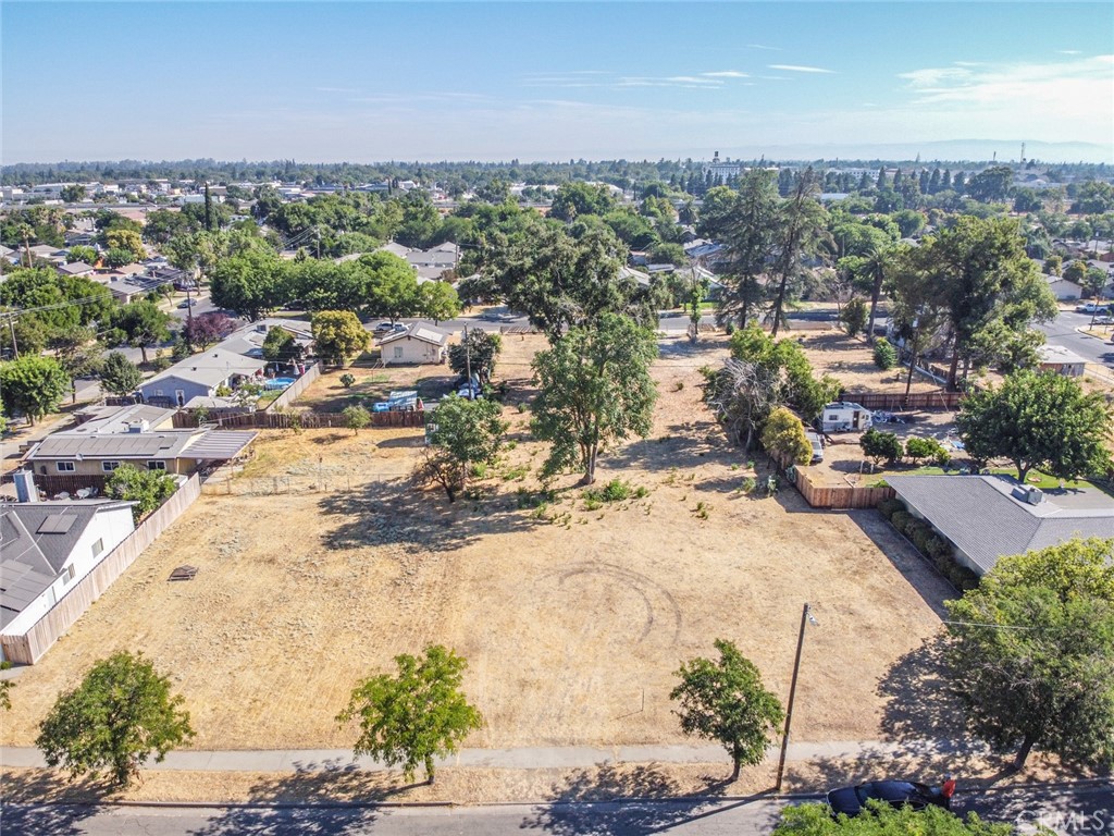 835 W 10th Street, Merced, CA 95341 — photo 1