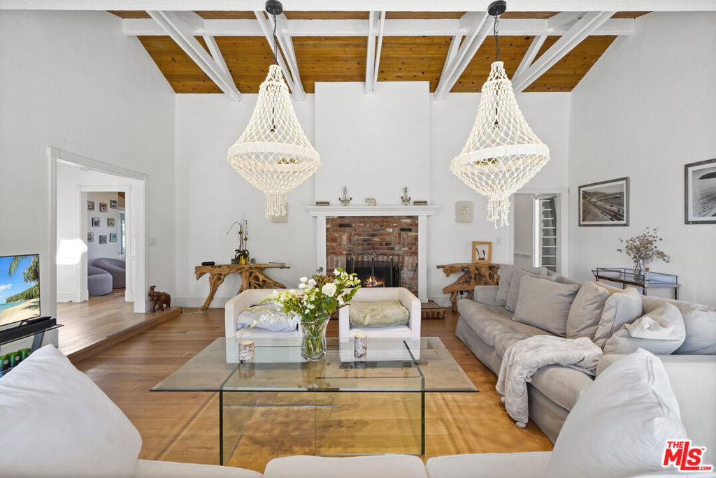 6052 Merritt Drive, Malibu, CA 90265 — photo 1