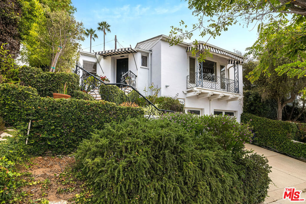 16177 Alcima Avenue, Pacific Palisades, CA 90272 — photo 1