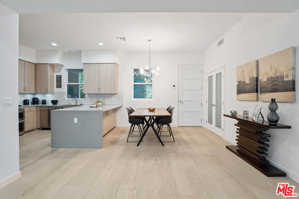 1746 Garfield Place 202, Los Angeles, CA 90028 — photo 1