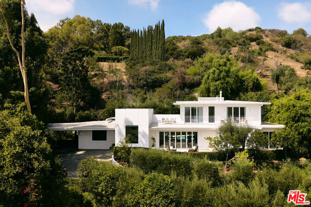 2635 Carman Crest Drive, Los Angeles, CA 90068 — photo 1