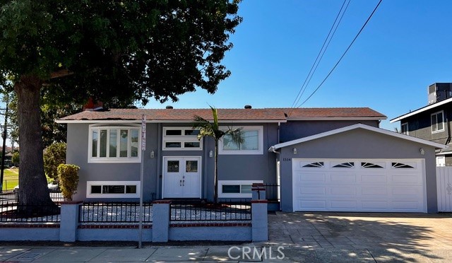1514 E Maple Avenue, El Segundo, CA 90245 — photo 1