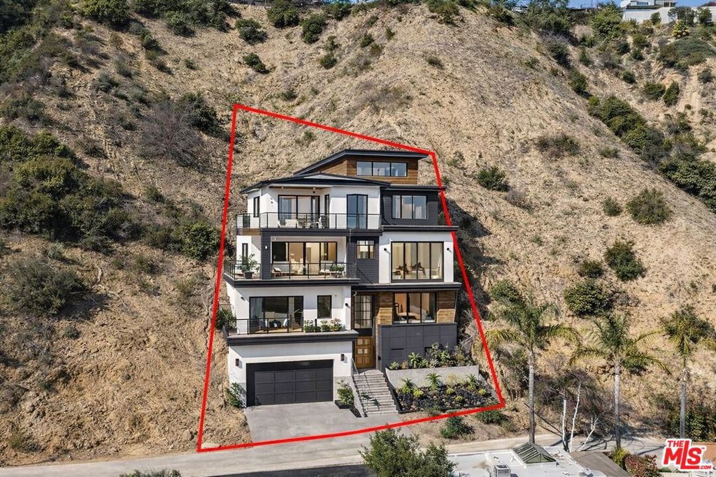 3573 Camino De La Cumbre, Sherman Oaks, CA 91423 — photo 1