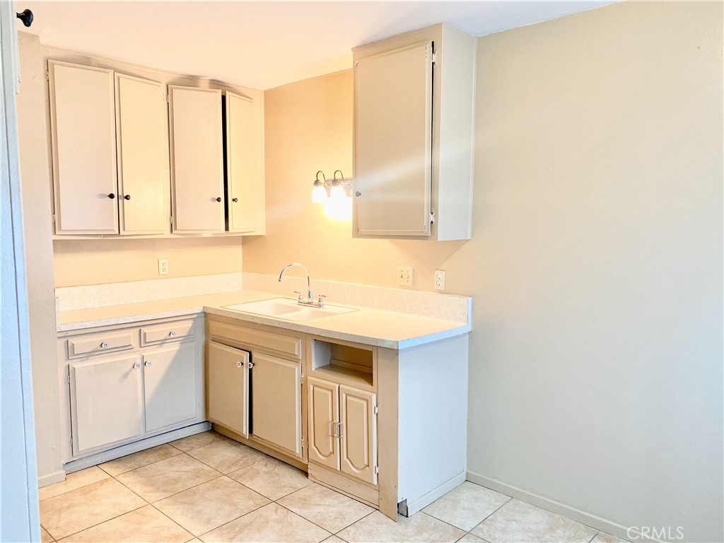 8616 N Loop Boulevard, California City, CA 93505 — photo 1