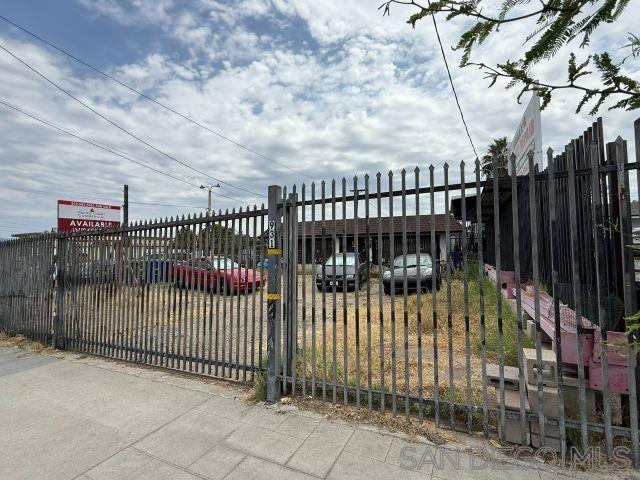 925 W Main St, El Cajon, CA 92020 — photo 1