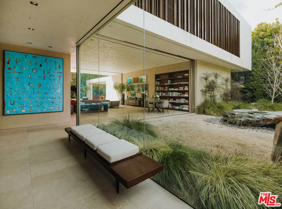 717 Moreno Avenue, Los Angeles, CA 90049 — photo 1