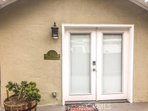 214 Walnut Avenue, Huntington Beach, CA 92648 — photo 1