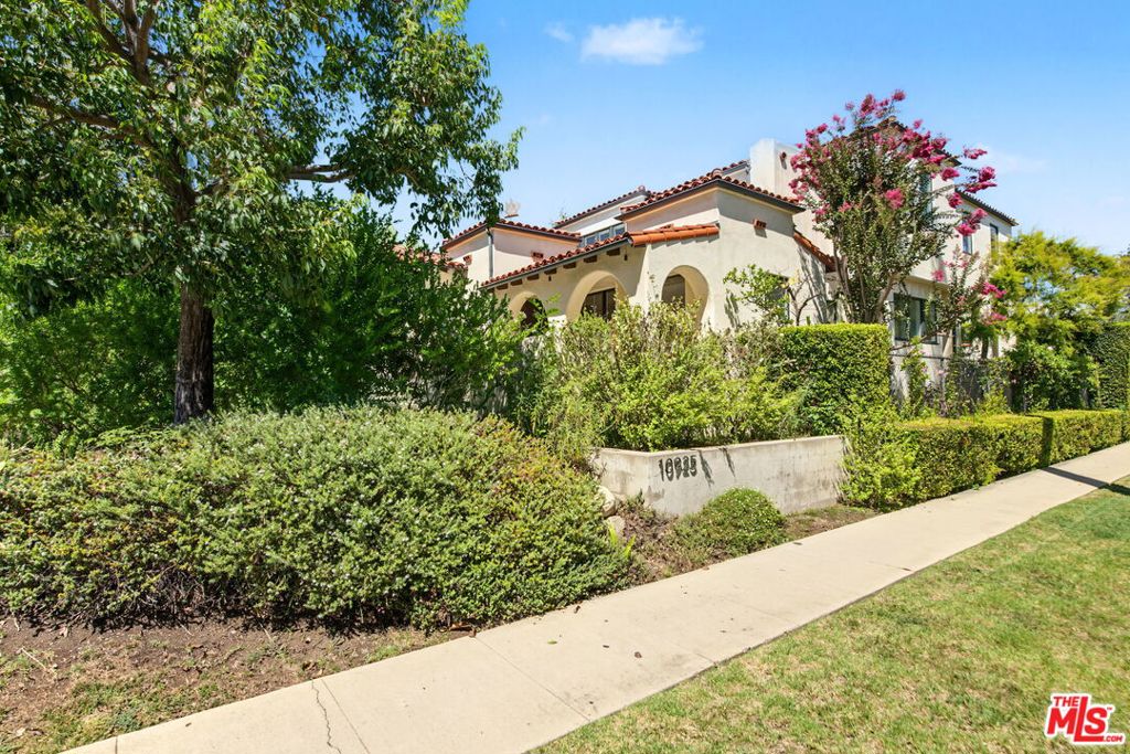 2254 Kelton Avenue, Los Angeles, CA 90064 — photo 1