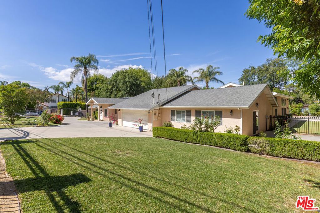 19717 Wells Drive, Los Angeles, CA 91364 — photo 1