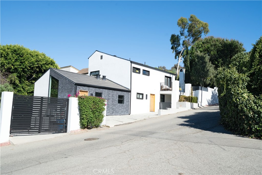 2650 Lisco Place, Los Angeles, CA 90046 — photo 1