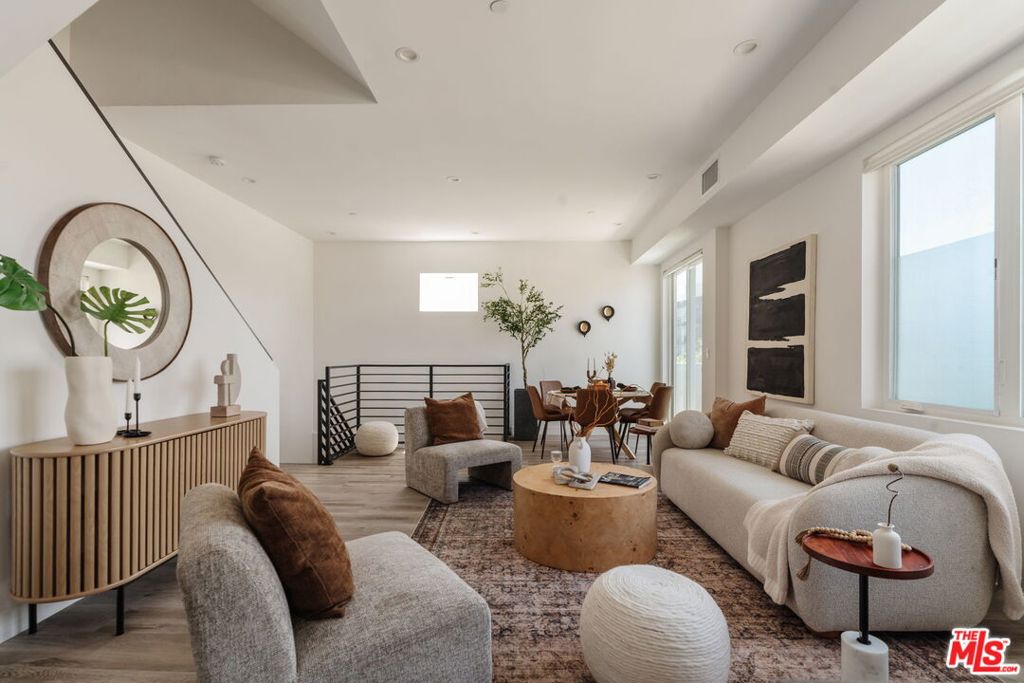 4916 1/2 S Centinela Avenue, Los Angeles, CA 90066 — photo 1