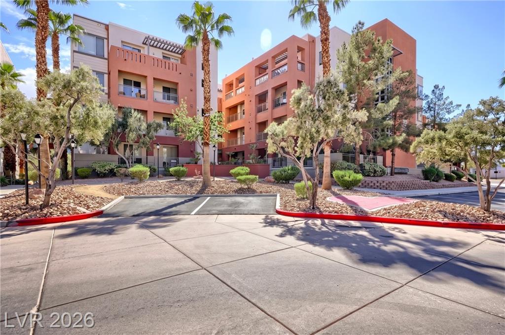 39 East Agate Avenue 304, Las Vegas, NV 89123 — photo 1