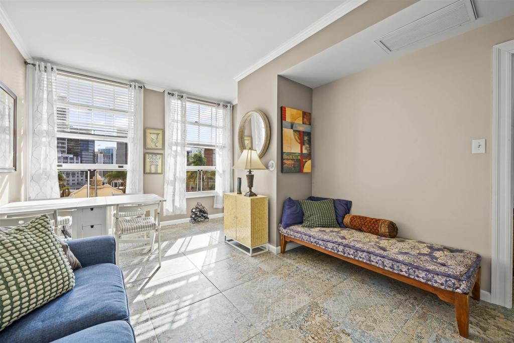 702 Ash Street 300, San Diego, CA 92101 — photo 1