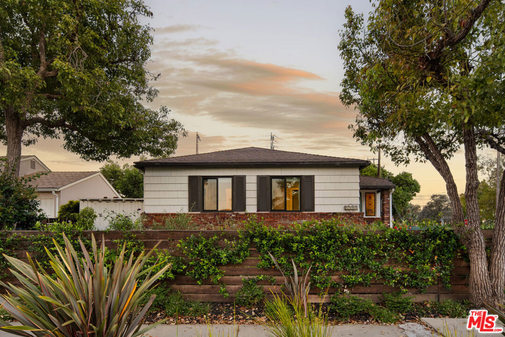 5592 W 82nd Street, Los Angeles, CA 90045 — photo 1