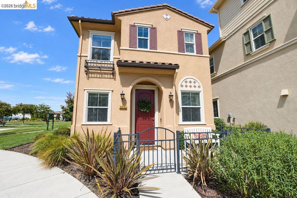 806 Queen Palm Ln, Brentwood, CA 94513 — photo 1