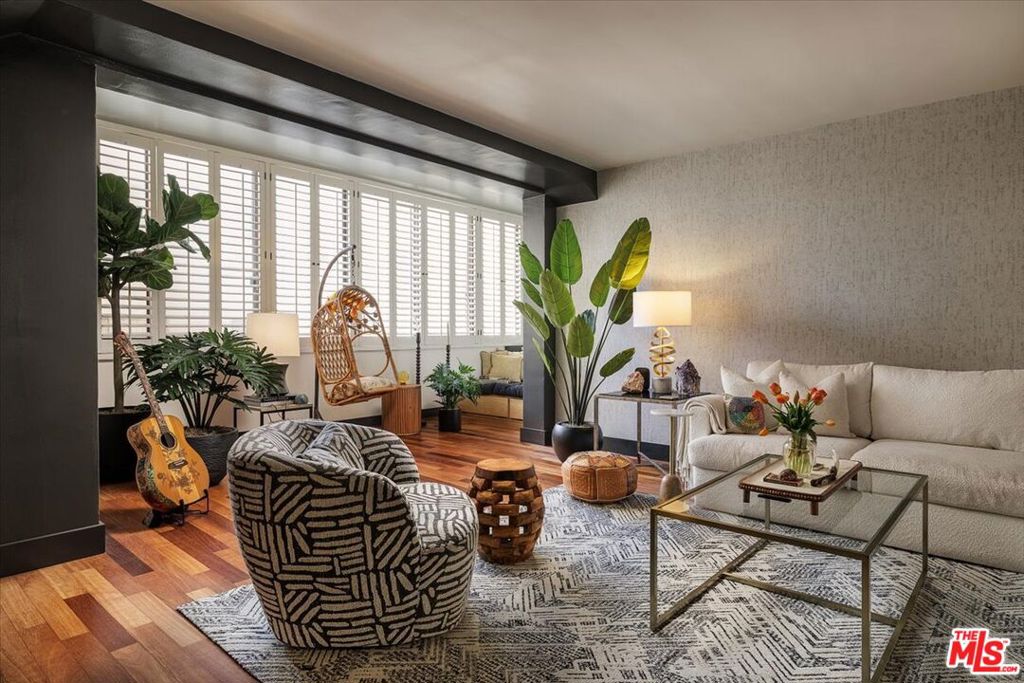 531 N Rossmore Avenue 204, Los Angeles, CA 90004 — photo 1