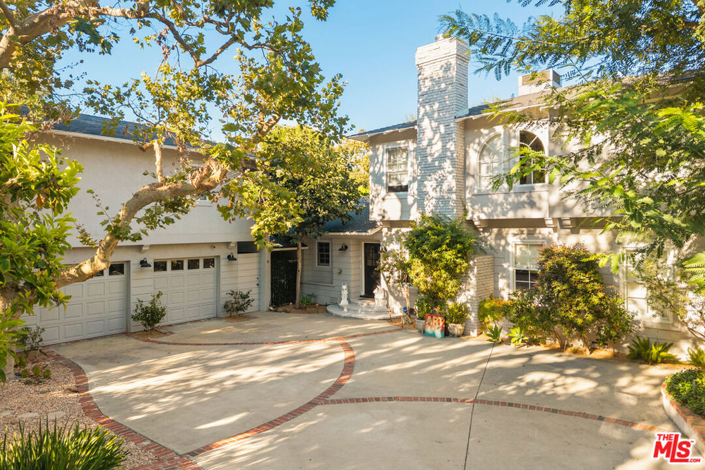 14161 Valley Vista Boulevard, Sherman Oaks, CA 91423 — photo 1