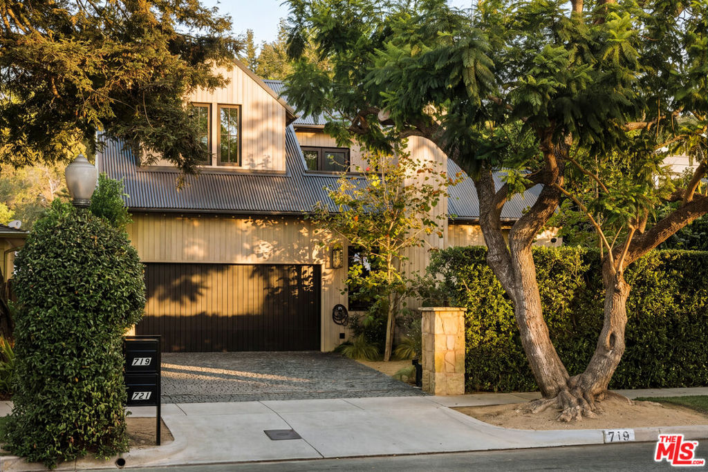 719 San Lorenzo Street, Los Angeles, CA 90402 — photo 1