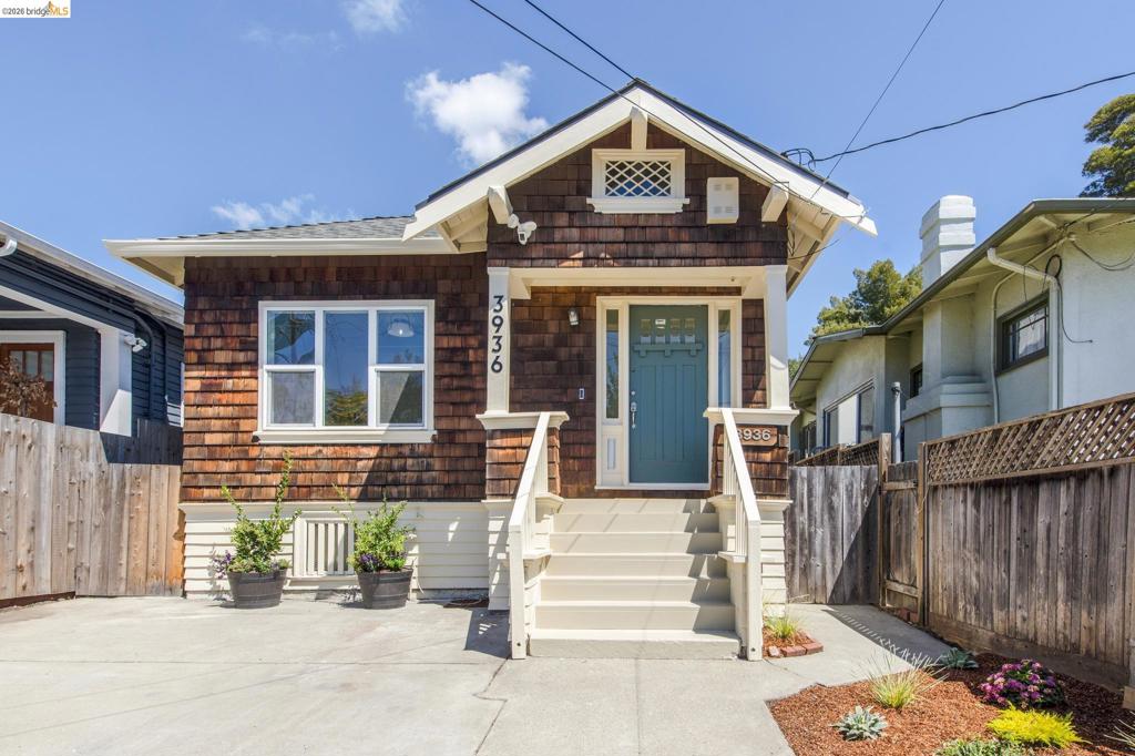 3936 Agua Vista St, Oakland, CA 94601 — photo 1