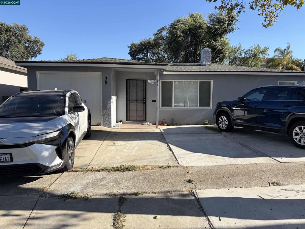 35 Lois Ave