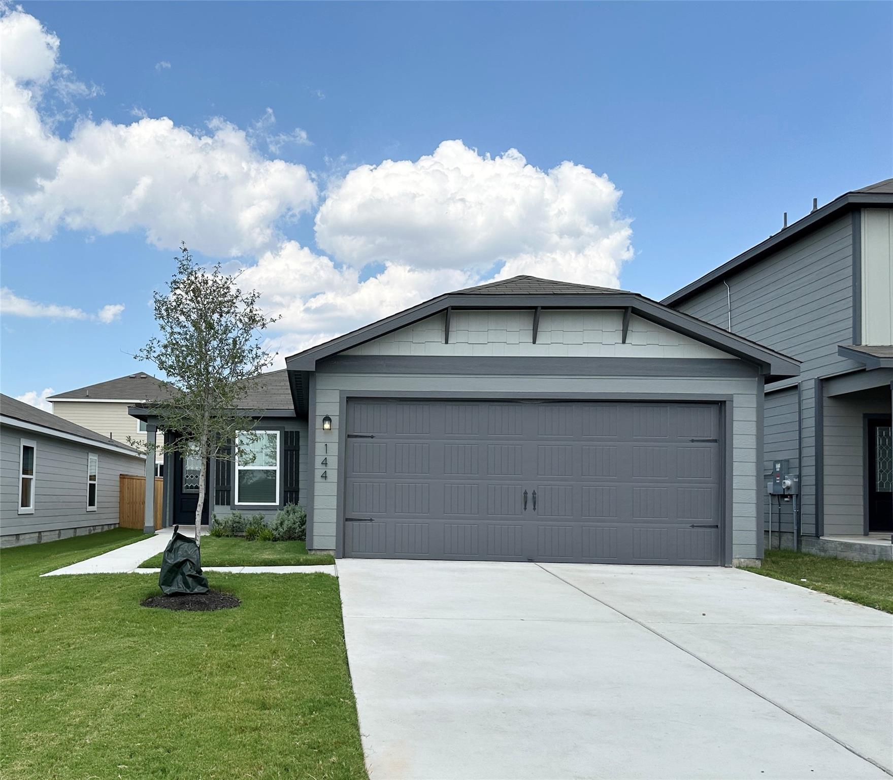 144 Morrison Dr, Jarrell, TX 76537 — photo 1