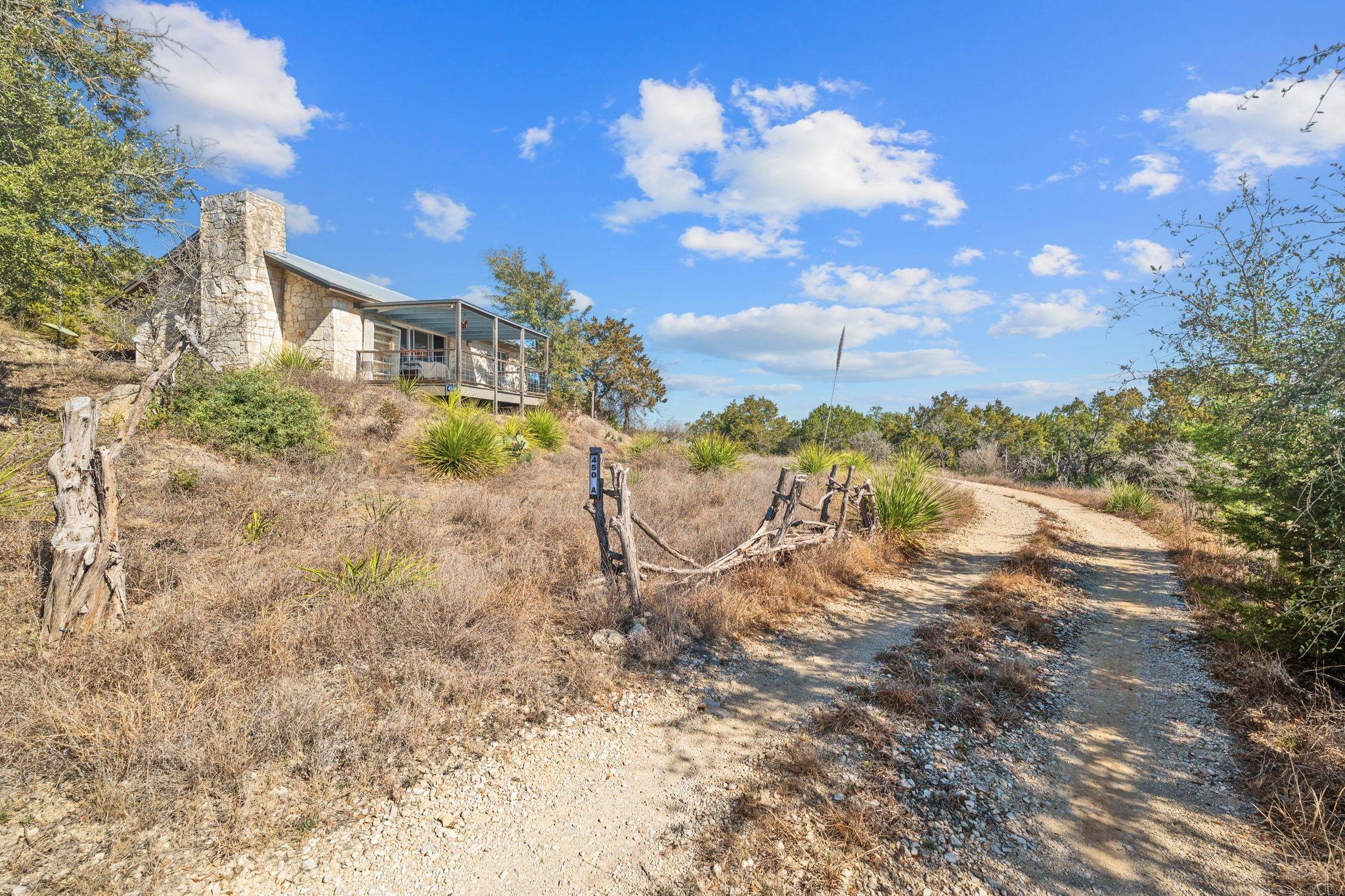 450  Eagles Nest Dr, Wimberley, TX 78676 — photo 1
